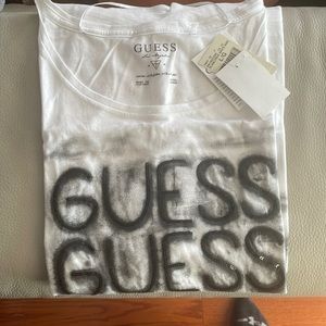 2 Guess women’s top never worn size XL and L